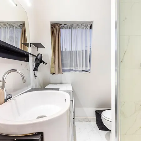 Guestready - Confortable A 2 Pas Du Louvre * Paris